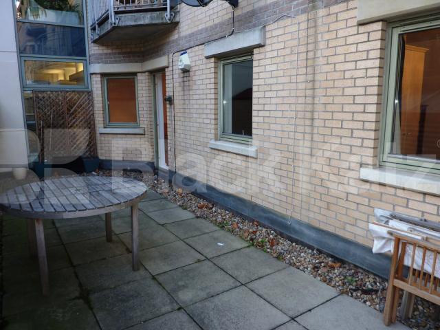 			SWIMMING POOL AND GYM!, 2 Bedroom, 1 bath, 1 reception Flat			 Westbourne Grove, BAYSWATER / WESTBOURNE GROVE